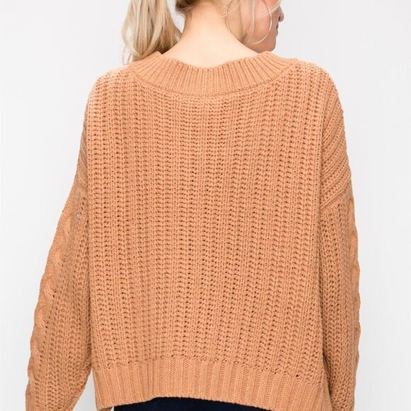 3 COLORS OPTIONS CABLE KNIT SWEATER - Picture 4 of 9